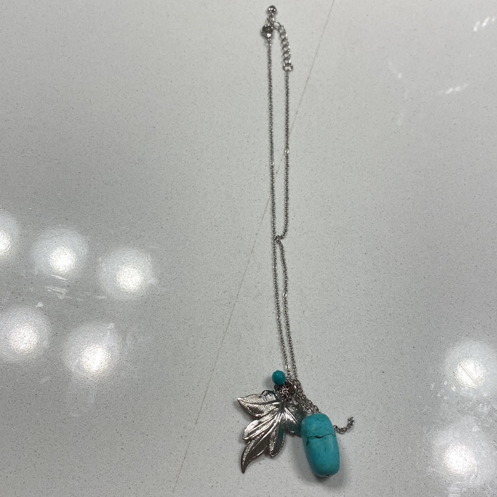 Leaf & Stone Necklace